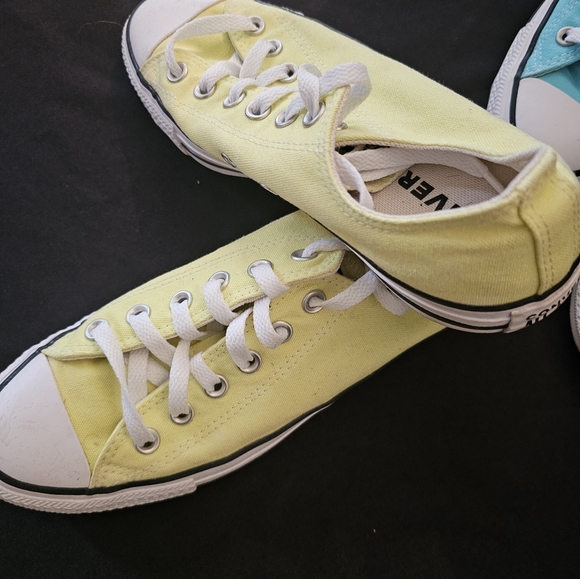 Converse Chuck Taylors - Picture 3 of 5